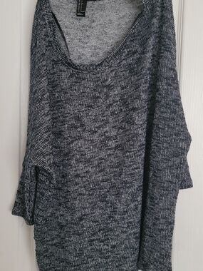 Forever 21 Marled Navy and White Scoop Neck Sweater